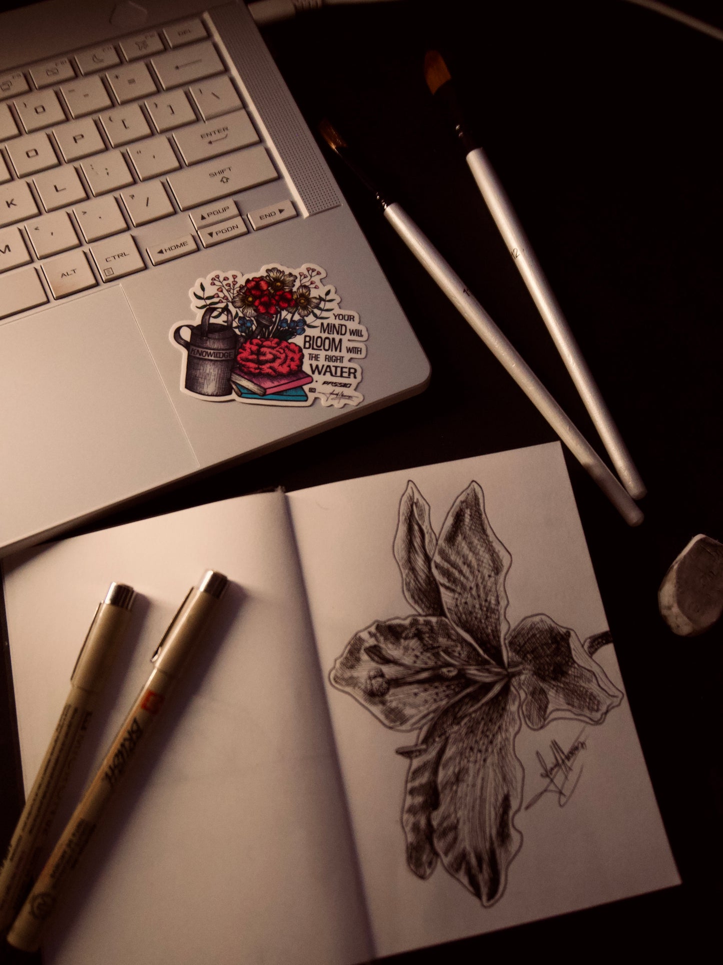 BLOOM STICKER